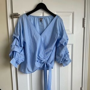 💙🤍